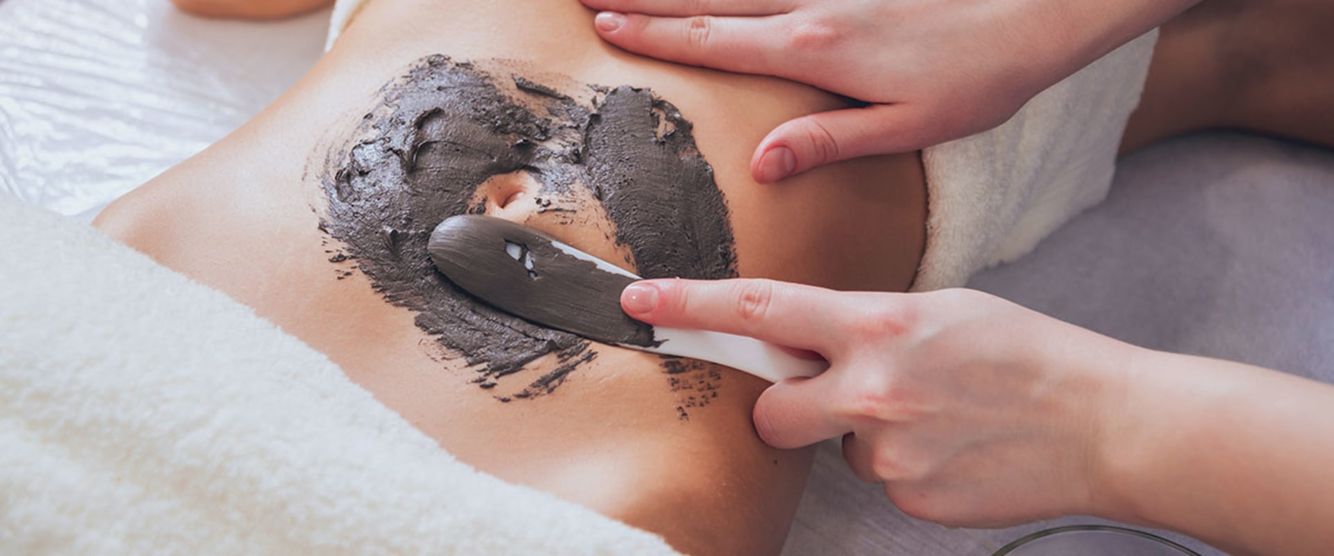 Salt Scrubs: A Guide to Body Treatments in Los Angeles